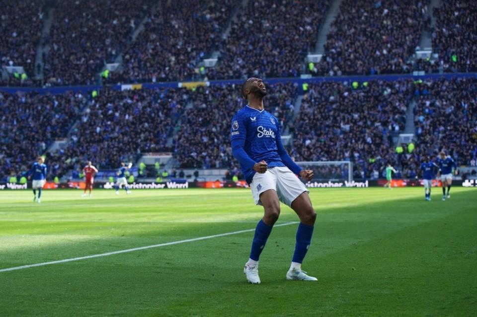 利物浦连遭暴击！贝托扳平比分，马马达什维利伤退，伍德曼处子秀