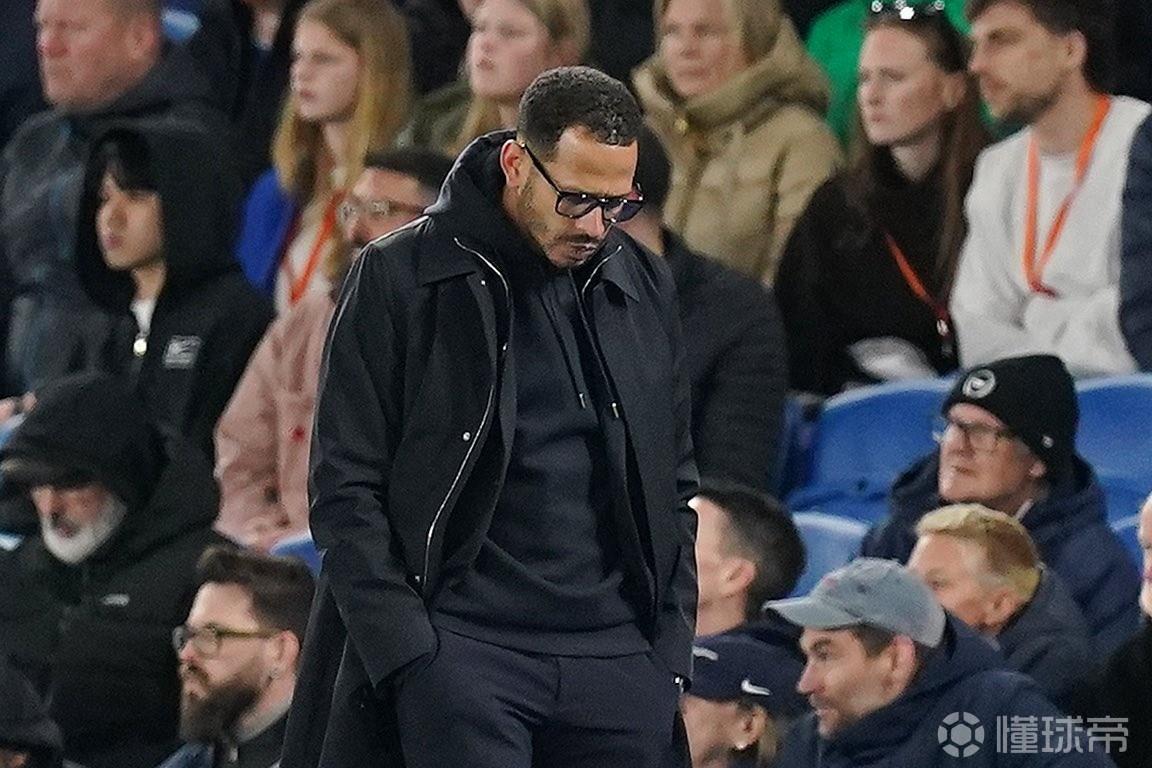 跟队：一些球员对罗塞尼尔并不信服，轮换门将等决定引发不满