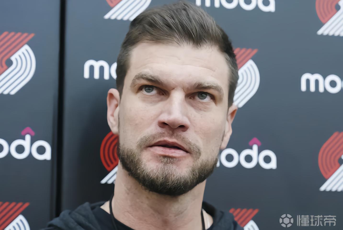 斯普利特：会按照文班能打来准备G3，利拉德首轮大概率不会复出