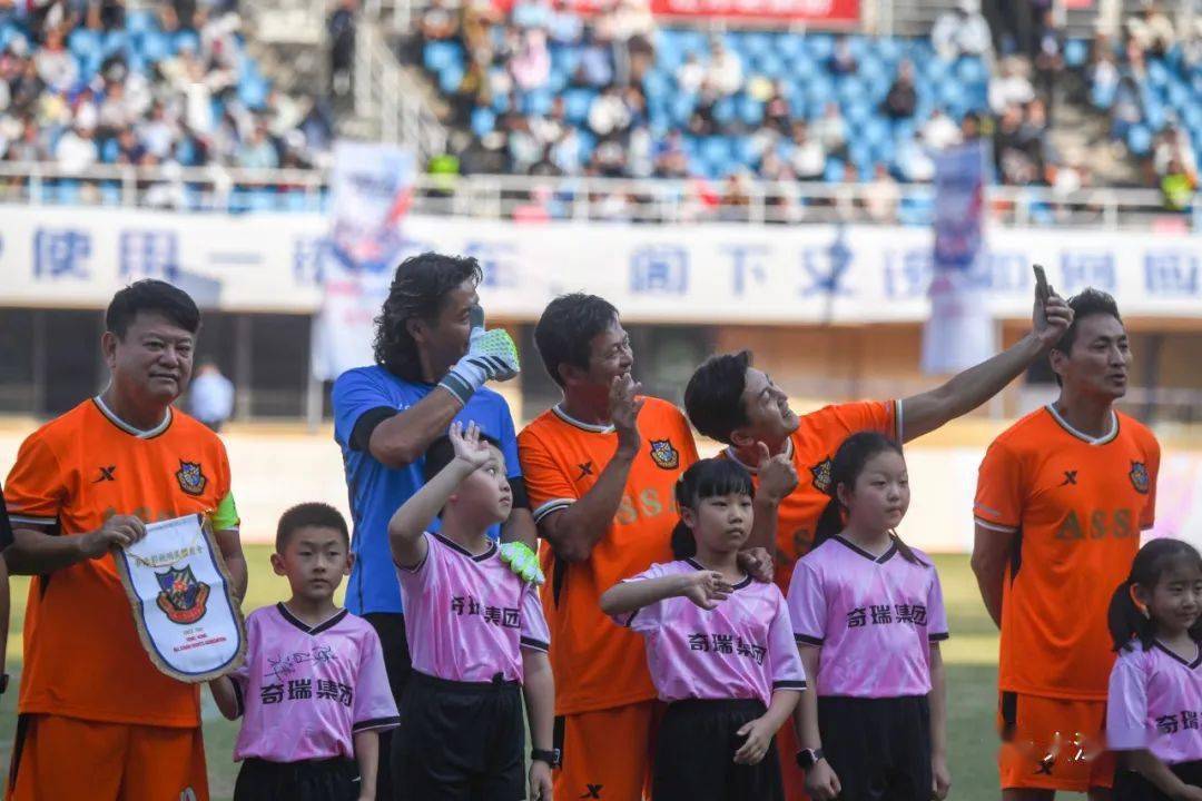 辽宁铁人VS成都蓉城直播_北青：首批清偿名单有1／3的俱乐部遭举报，个别俱乐部“窟窿”较大